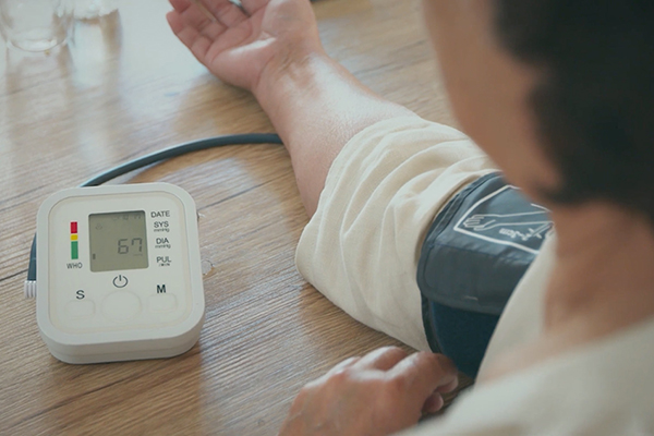 How To Check Your Blood Pressure at Home - Health Beat