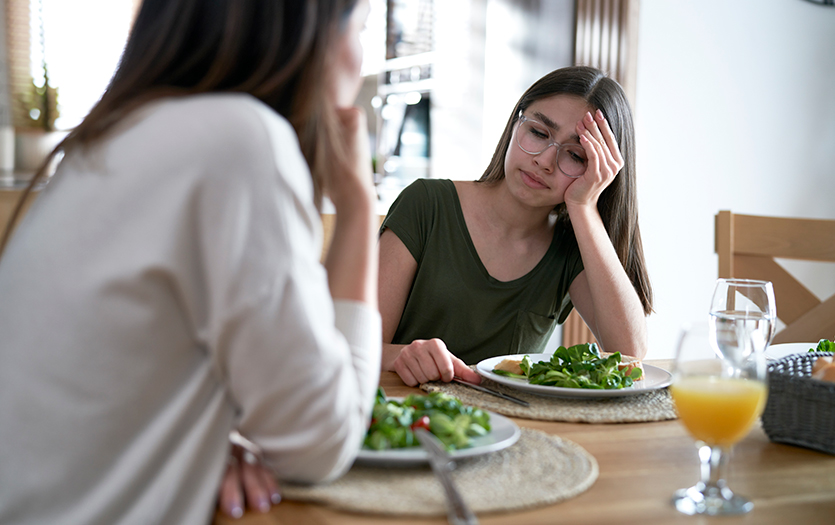 Talking with your teen about eating disorders | Parkview Health