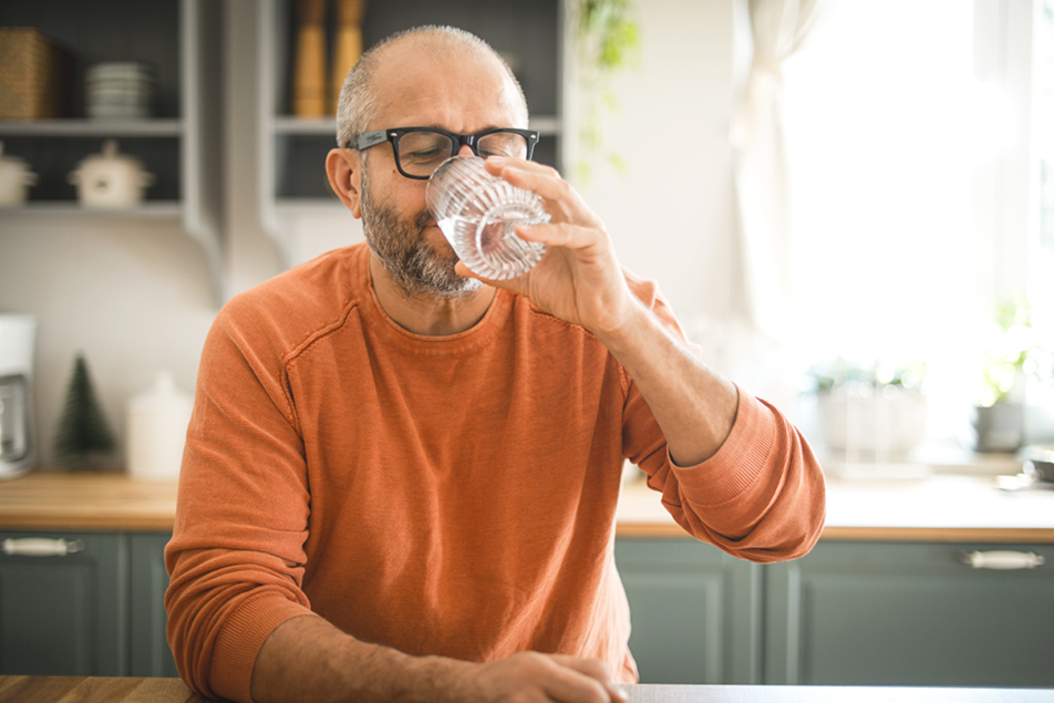 Blog - Benefits of Drinking 8 Glasses of Water a Day - Central Drugs