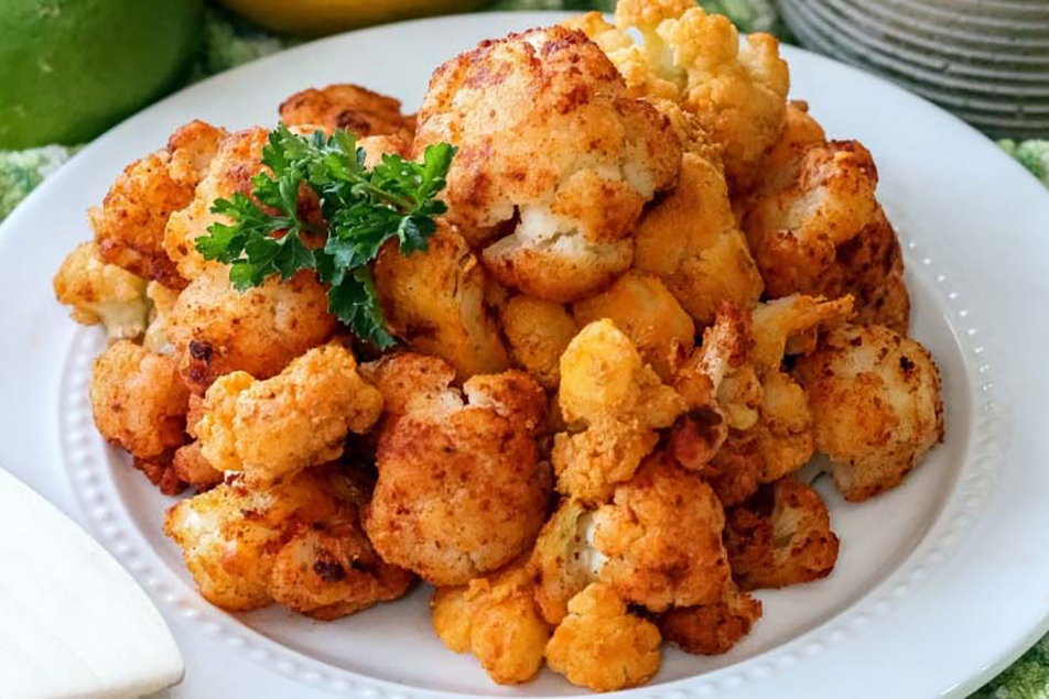 Low-Carb Buffalo Cauliflower Bites